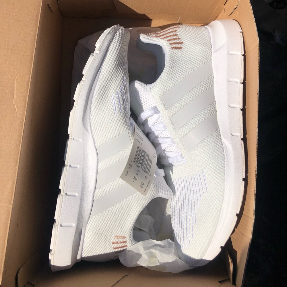 Adidas swift run